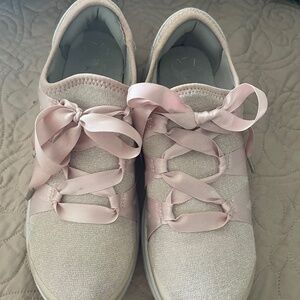 Bzees Inspire Slip On Sneaker Pink Sparkle Ribbon Accent 7M